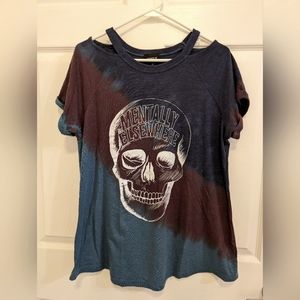 Torrid size 00-M/L skull T-shirt